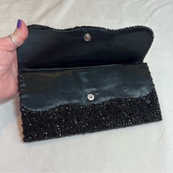 Vintage La Regale black beaded envelope evening clutch - Picture 3 of 6
